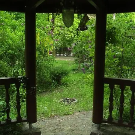 아파트 Lesny Kasztel Pod Sosnami. W Koronach Drzew. Milanowek